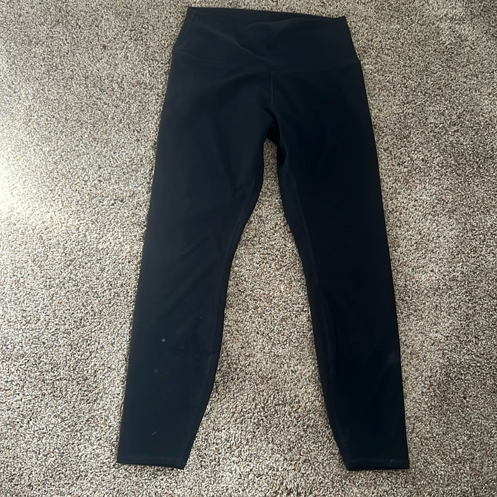 ALO Yogo black leggings, size medium